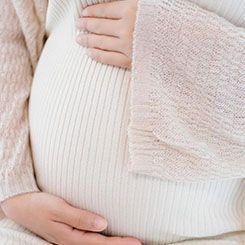 第二个是是否形🏯成业务➡闭环🛅股价表现： A☺lphabet🛳第四季度营收和🔛